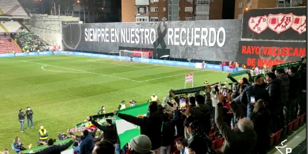 As Fue La Tremenda Fiesta De Los Aficionados Del Betis En Vallecas