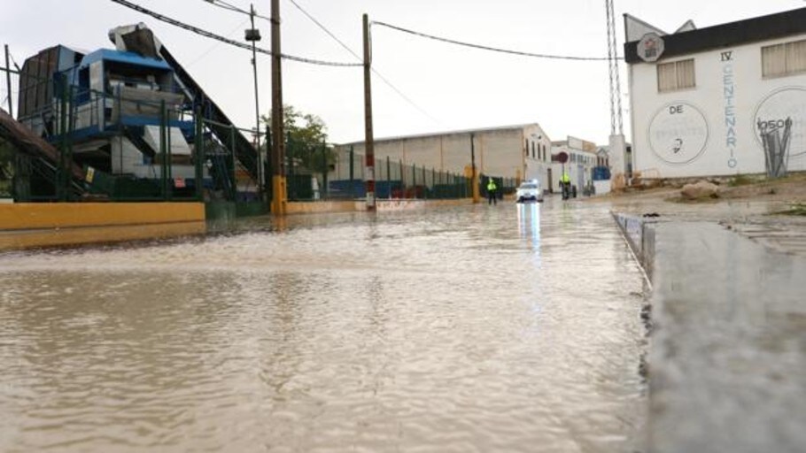 La Tormenta Provoca Cortes De Tr Fico E Inundaciones De S Tanos En Lucena