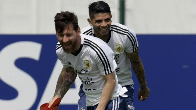 Los Halagos De Banega Hacia Messi