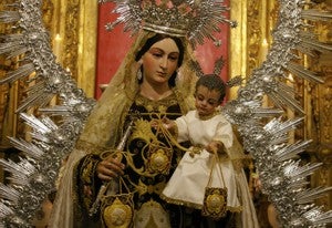 La Virgen del Carmen procesiona hoy por San Gil estrenando nueva ráfaga