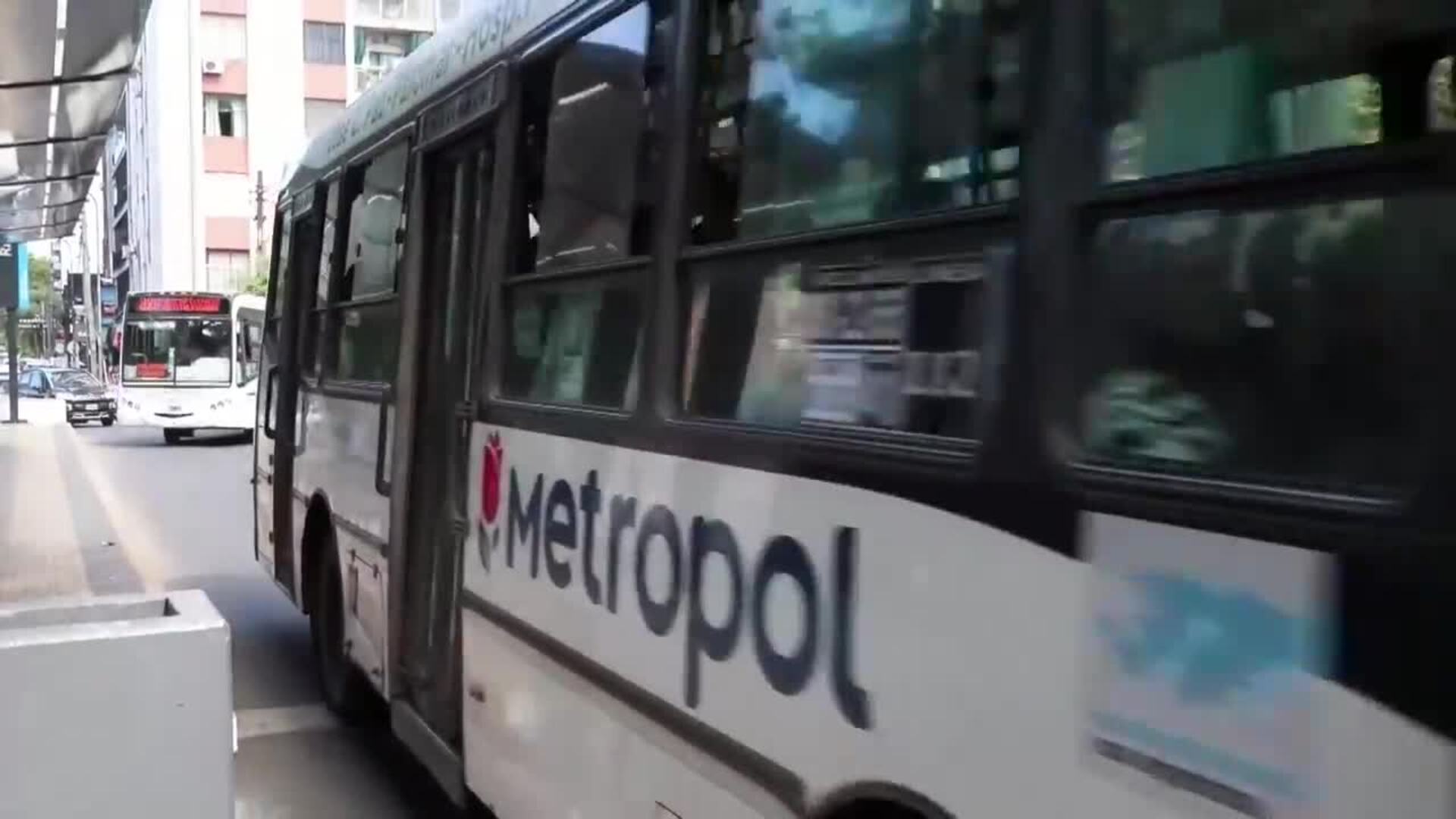 Amenaza De Huelga De Buses En Argentina Por Mejoras Salariales Ante La