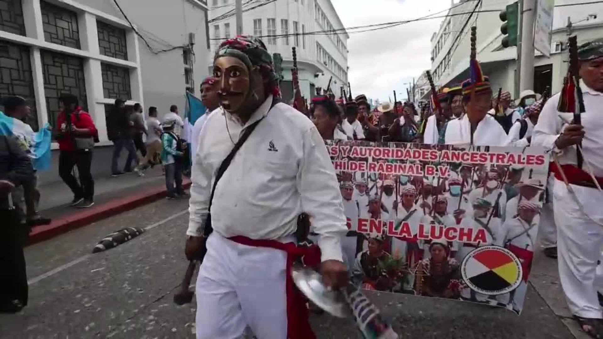 El Presidente Electo De Guatemala Marcha Junto A Ind Genas En Defensa