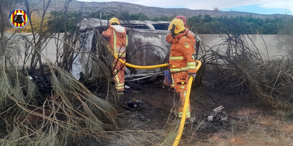 Muere Un Conductor Calcinado En El Interior De Un Veh Culo Tras Un