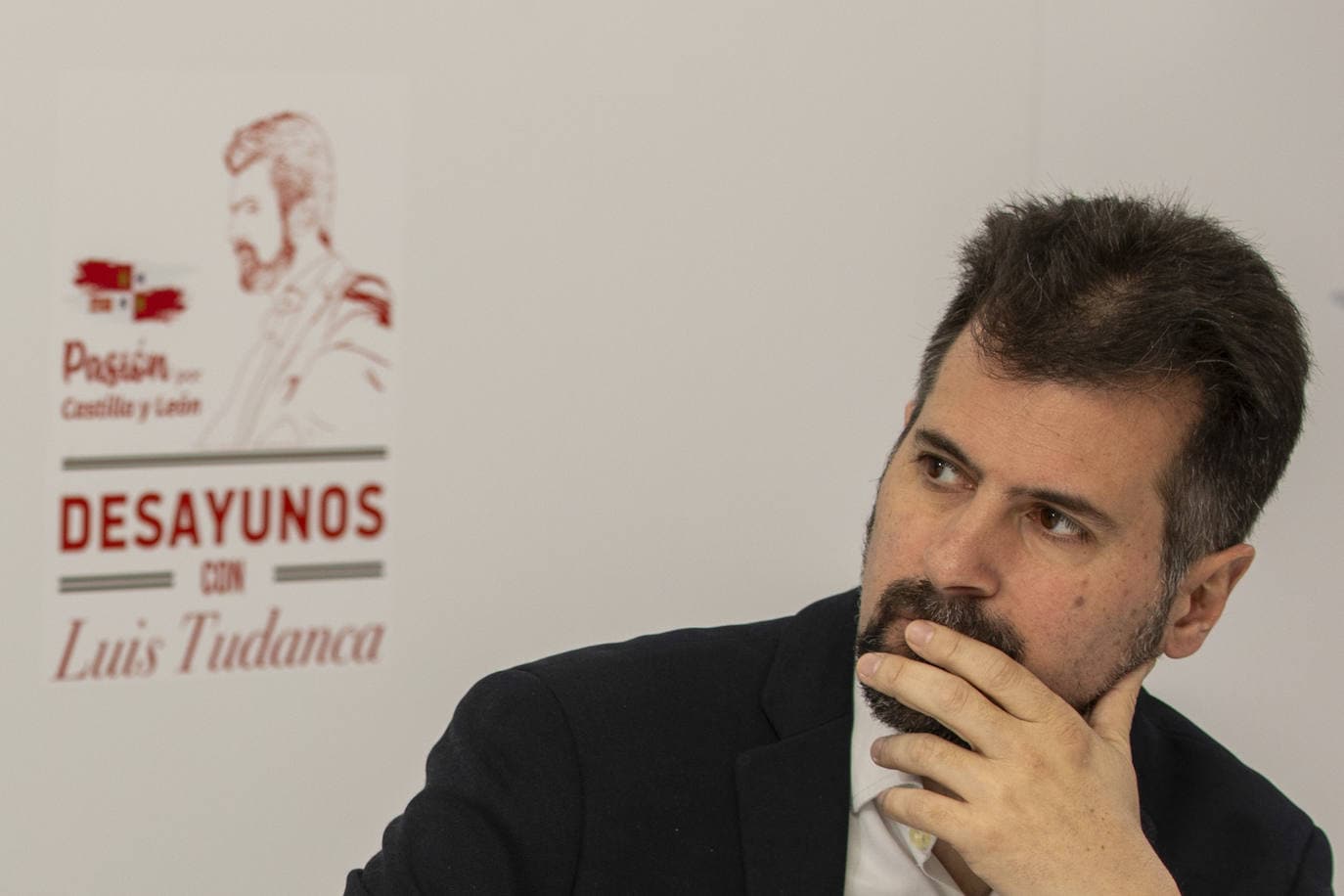 Tudanca se aparta del carril sanchista y llama a una reflexión en el PSOE