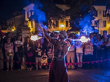 Este fin de semana, el casco histórico de Alcalá de Henares vuelve a la época de Cervantes.