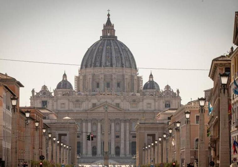 Un conductor siembra el pánico en el Vaticano y conduce a toda