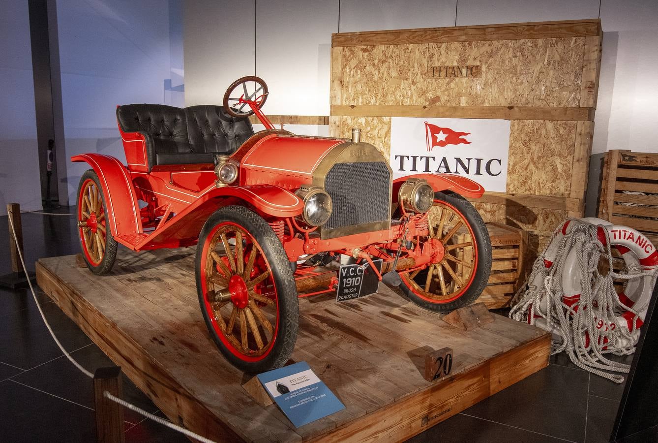 El Titanic Atraca En El Pabell N De La Navegaci N De Sevilla En Im Genes