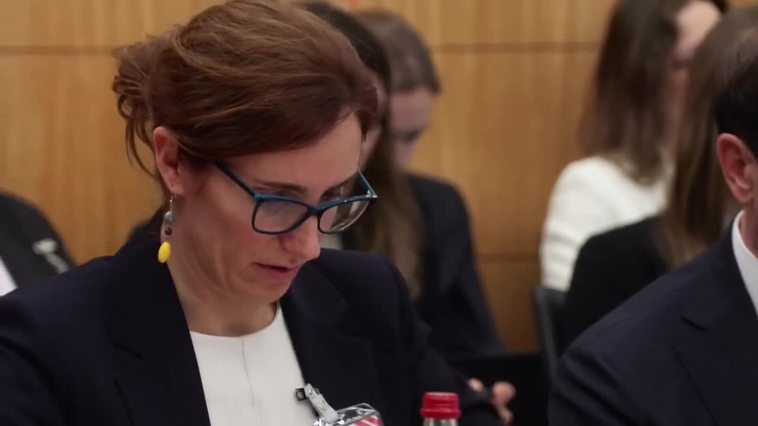 Mónica García acude a la reunión de ministros de Sanidad de la OCDE