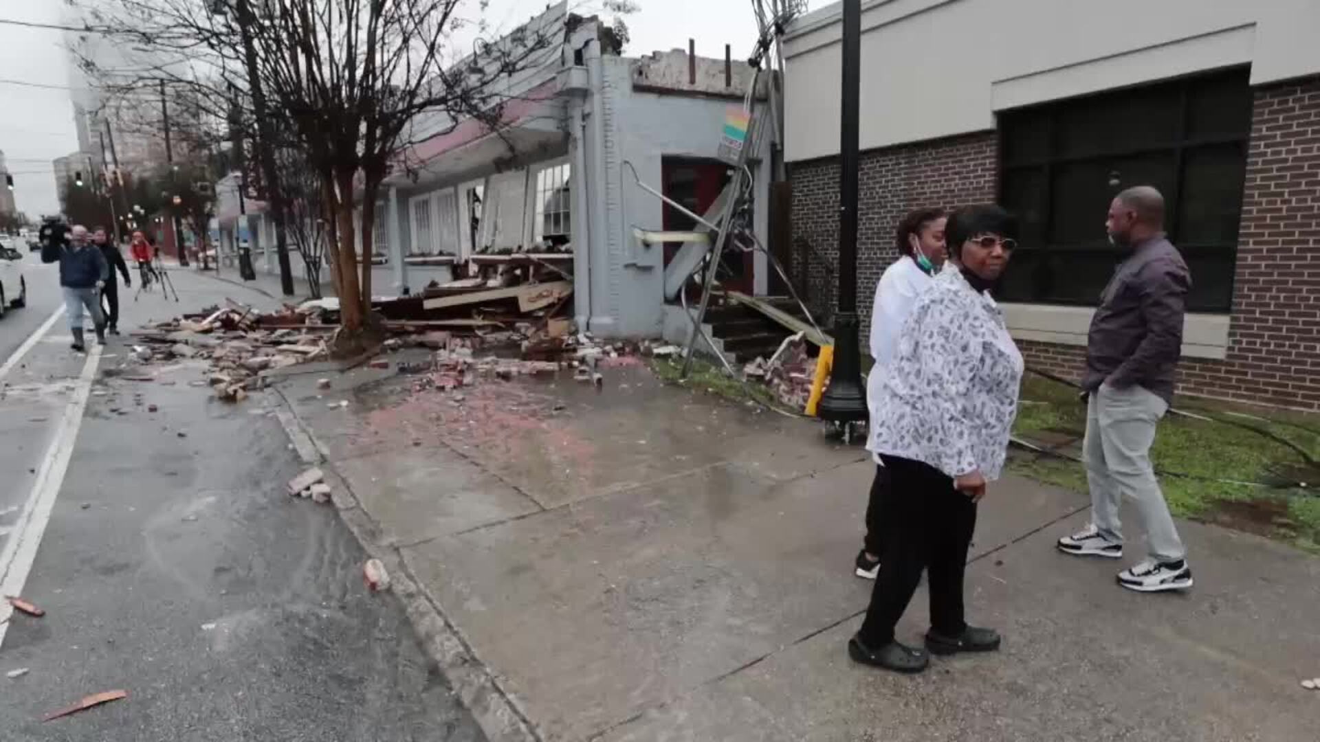 Se Derrumba El Techo De Un Restaurante De Cocina Sure A En Atlanta