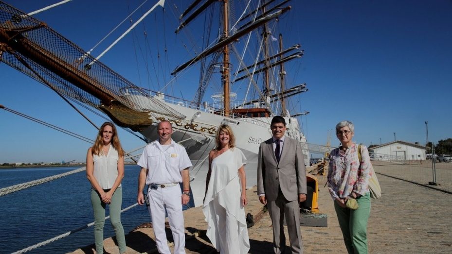 El Muelle De Levante Recibe Al Espectacular Sea Cloud Spirit En Su