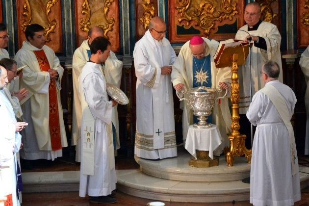 El obispo pide a los sacerdotes que no pierdan la alegría de