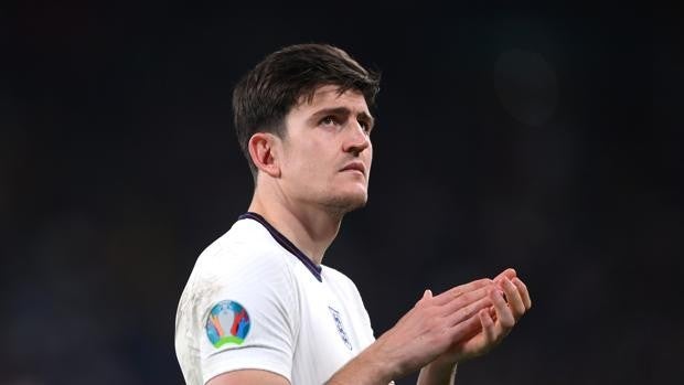 El padre de Maguire, con varias costillas rotas tras el caos de Wembley