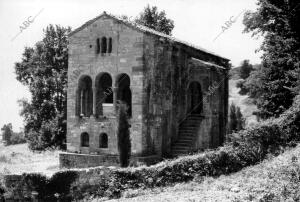 Iglesia de santa María del Naranco (Asturias)