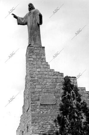 Monumento al sagrado corazón de Jesús en Tudela (Navarra)
