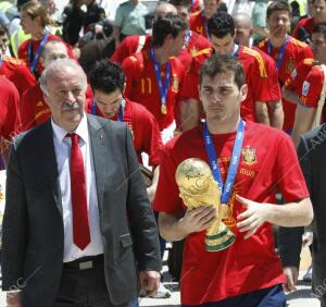 Llegada de la selección española de fútbol al aeropuerto de barajas, tras...