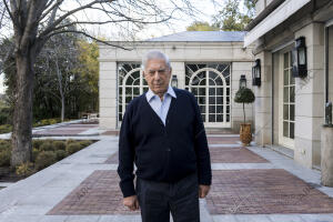 Entrevista A el escritor Mario Vargas Llosa