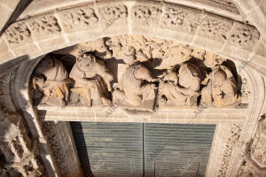 Reportaje sobre el mantenimiento de las portadas de la Catedral de Sevilla