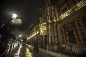 Iluminación navideña en la fachada del Palacio de San Telmo
