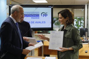 Isabel Díaz Ayuso entrega los avales para postularse a la presidencia del PP en...