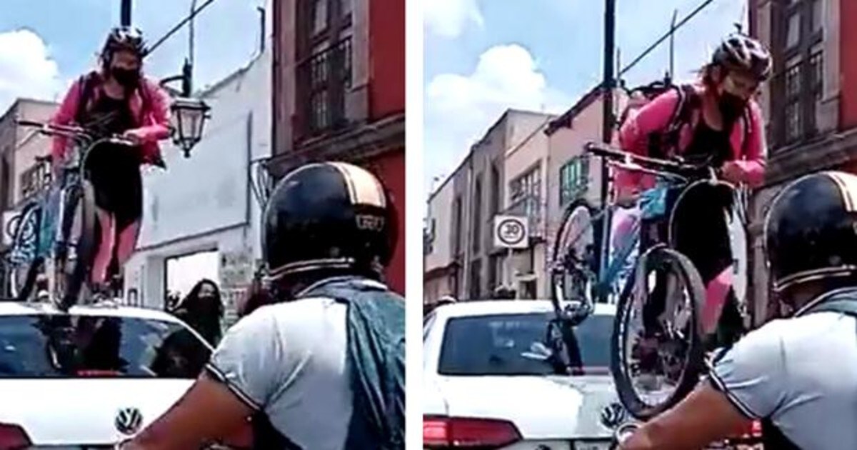 Una Ciclista Pasa Por Encima De Un Coche Por Estar Aparcado En Mitad