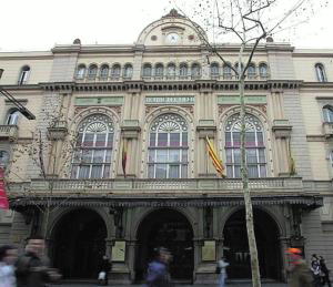 Y. CARDO  El Liceu enfrenta por tercera vez una revisión presupuestaria