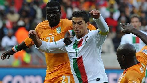 Costa de Marfil zarandea a Cristiano