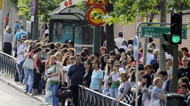 Metro negocia para que buses privados cubran desde el jueves la red del suburbano