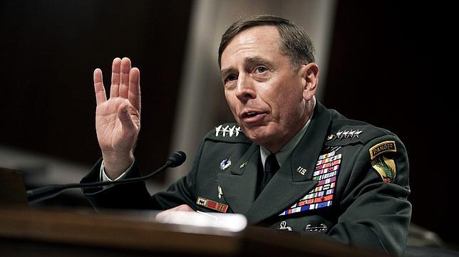 Petraeus rebaja las expectativas de salir de Afganistán en 2011