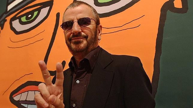 Ringo Starr cumple 70 años en son de paz