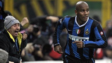 Maicon seguirá «probablemente» en el Inter