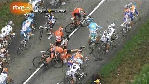 Contador mandó parar al pelotón para esperar a Samuel Sánchez