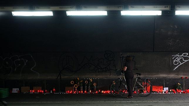 Una mujer de 25 años, víctima número 21 de la tragedia del «Loveparade»