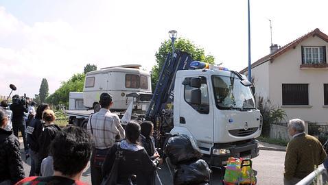 Francia desmantela más de 40 campamentos ilegales de gitanos en 15 días