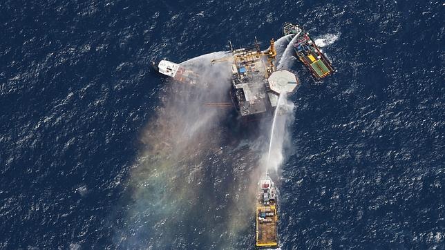 Explota otra plataforma petrolífera en el Golfo de México