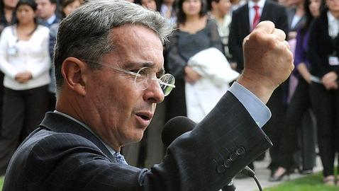 Uribe confirma la estrecha relación de ETA con las FARC