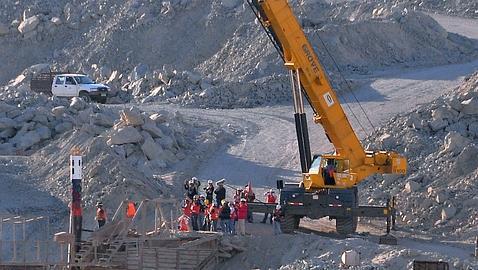 Chile rescatará en la segunda quincena de octubre a los mineros atrapados