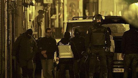 La Audiencia Nacional envía a prisión a cinco de los siete detenidos de Askapena