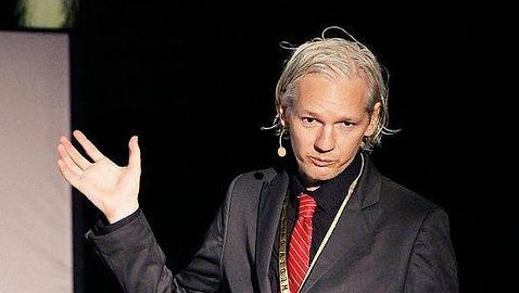 El fundador de WikiLeaks censura a los medios