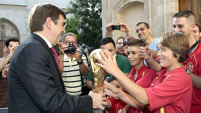 Antich, optimista con su gestión, dice que Baleares ya sale de la crisis