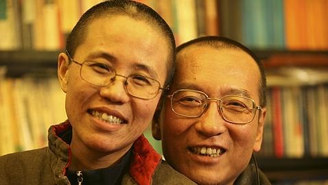 La esposa del Nobel de la Paz publica un mensaje en Twitter tras visitarle en la cárcel