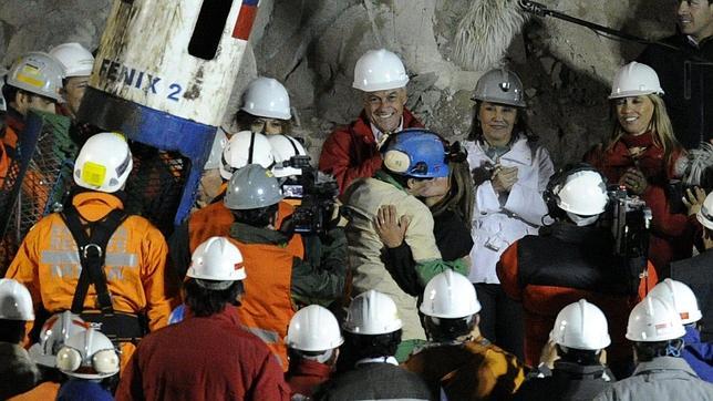 Los mineros culminan el milagro chileno