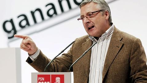 Blanco cree que el acuerdo con el PNV «alejará de la Moncloa» a Rajoy