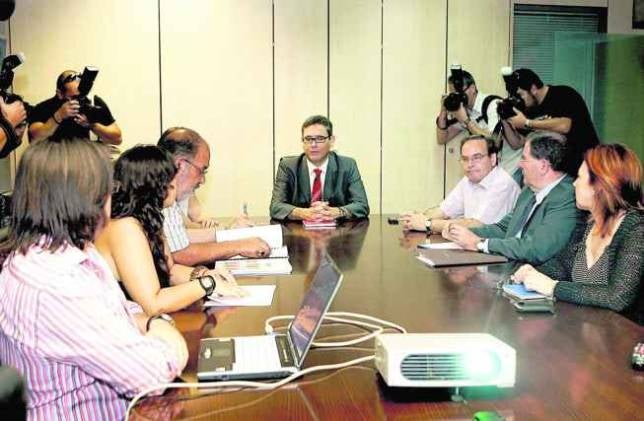 La reforma estatutaria «a la Rivero» no pasará el trámite parlamentario