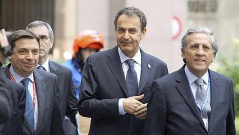 Zapatero y la «izquierda abertzale» niegan que el PSE se haya reunido con Batasuna