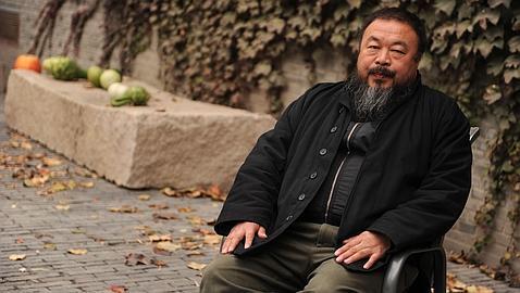 Acaba el arresto domiciliario del artista chino Ai Weiwei