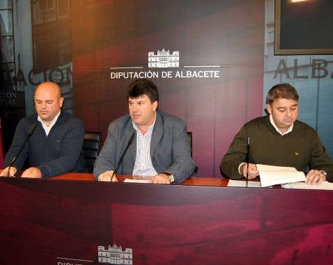 Alcaldes del PP constituyen una Plataforma por la A-32