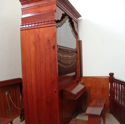 Los feligreses de San Marcos restauran su centenario órgano