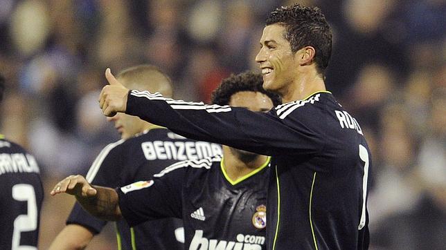 Hacia el triunfo vestidos de frac