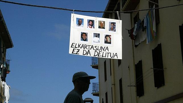 La Audiencia Nacional sentencia que exponer fotos de presos de ETA debe entenderse en «clave de crítica política»