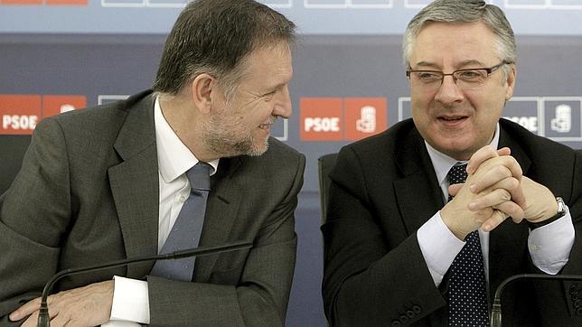 Iglesias: «El PP se coloca junto a los que dificultan y le traen al pairo los problemas»